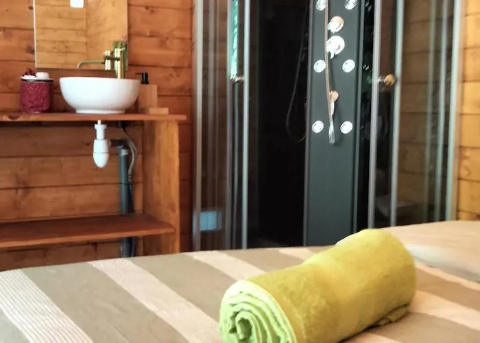 Romantique Avec Balneo 러브호텔